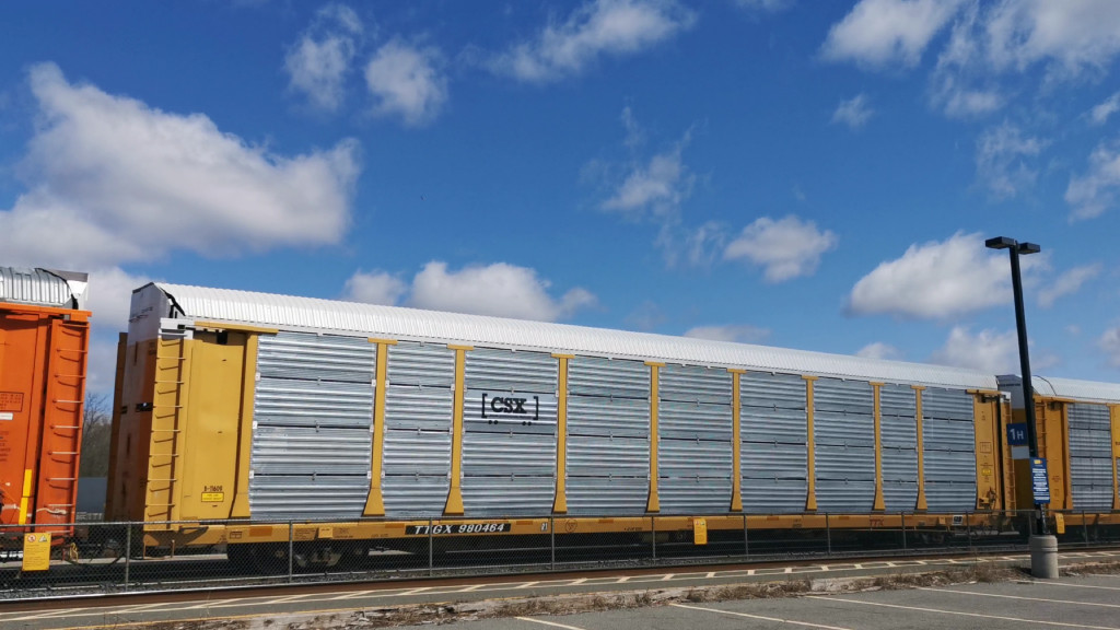 CSX B11609 (Body) TTGX 980464 (Flat)